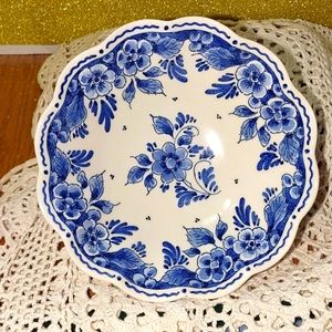 Vintage or possibly an antique delft blue and white bowl